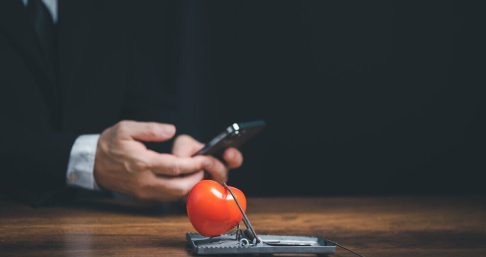 Dating App Crypto Scammers Strike Again as Catfished Japanese Man Loses $90k