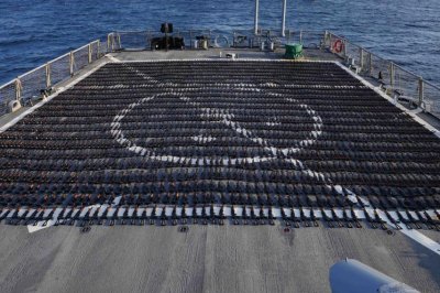 U.S. Navy seizes more than 2,000 assault rifles smuggled from Iran