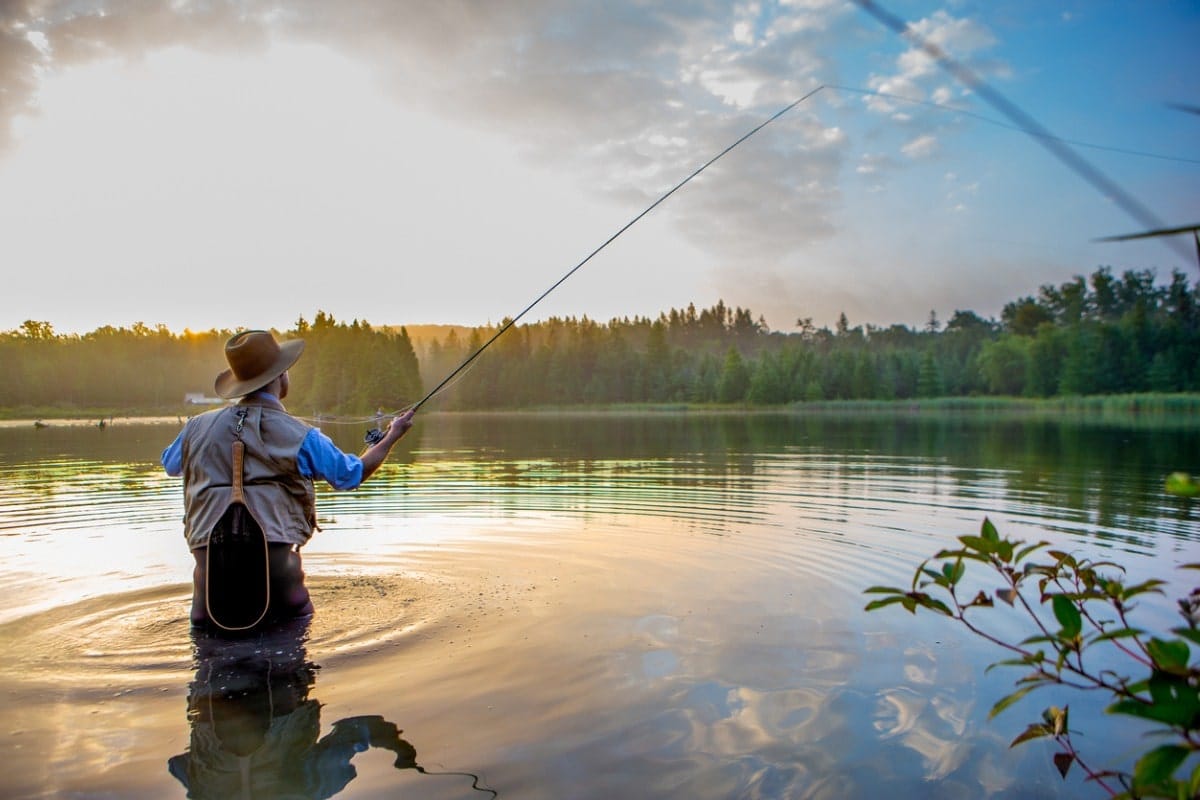 Can I come to Canada on a hunting and fishing trip with a criminal record?