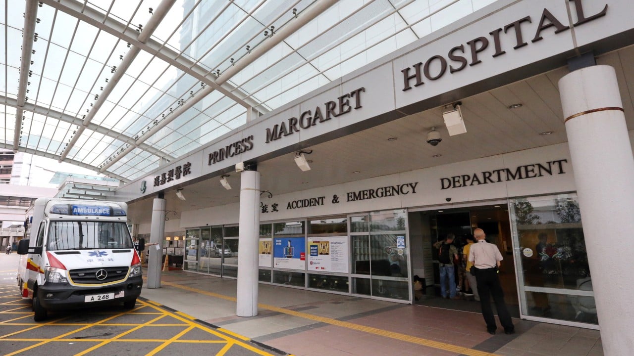 Mainland Chinese man missing, 4 others sent to hospital after fishing boat sinks off Hong Kong