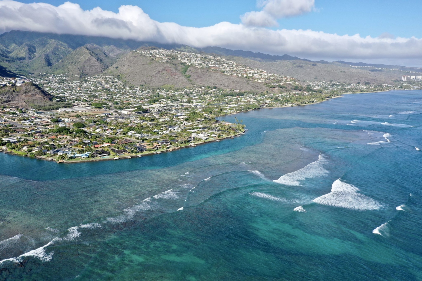 Hawaii quietly rolls back innovative plan to manage marine resources