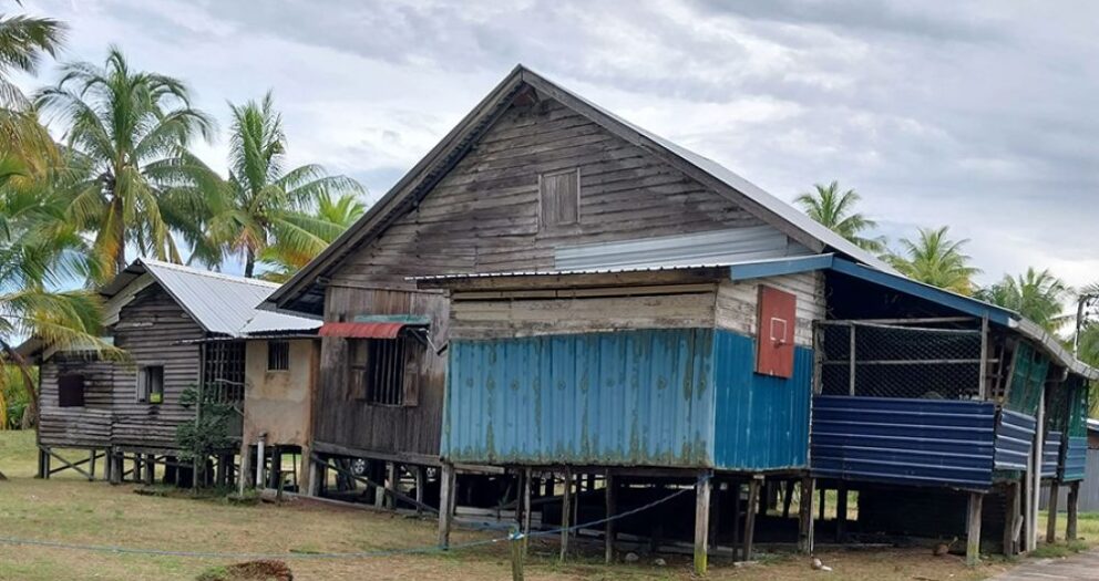 Century-old sundry shop serves people of Bakam