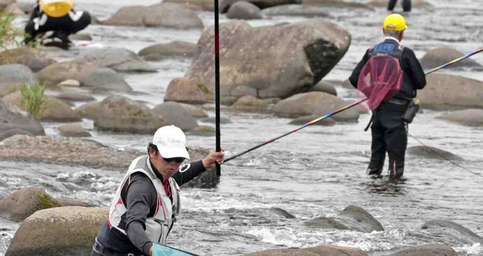 Sweetfish Fishing Season Opens in Japan’s Northern Kyushu