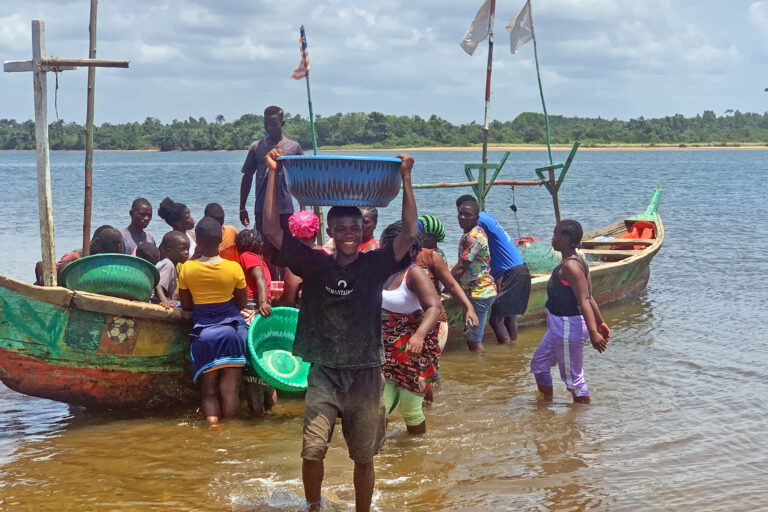 Can an app help Liberian artisanal fishers fight illegal fishing?