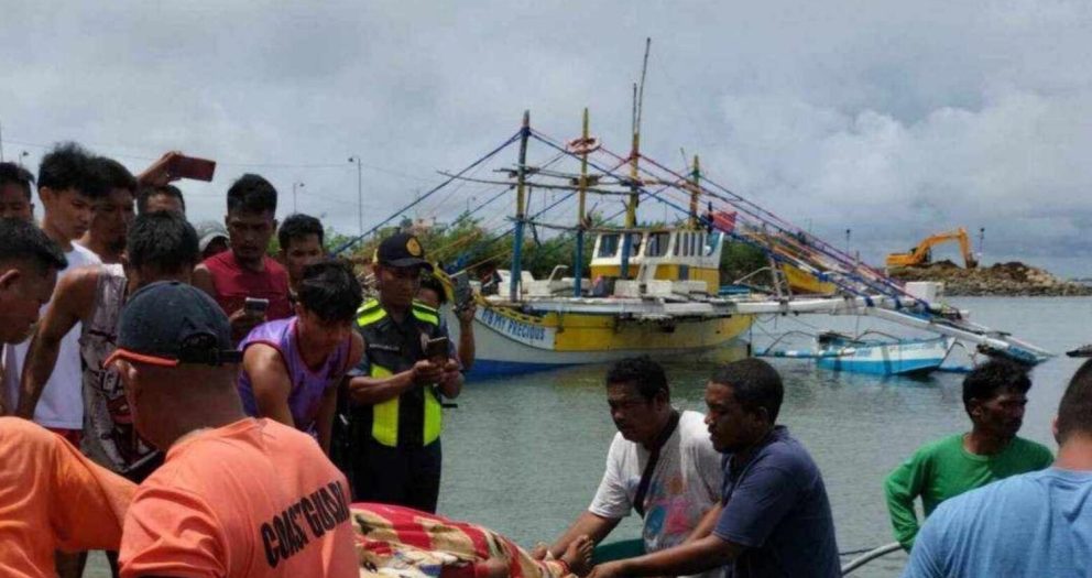 3 Dead After Philippine Fishing Boat Collides With Foreign Oil Tanker in South China Sea